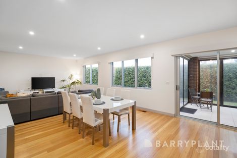 Property photo of 32 Fairway Court Bundoora VIC 3083