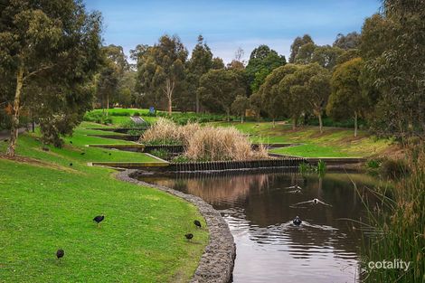 Property photo of 5 Lakewood Court Macleod VIC 3085