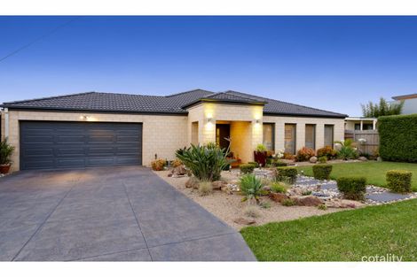 19 Hamilton St, Safety Beach, VIC 3936
