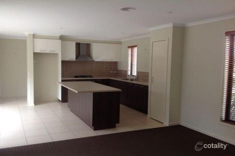 Property photo of 1/10 Nandaly Place Cranbourne West VIC 3977