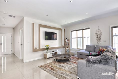 Property photo of 2 Calm Avenue Craigieburn VIC 3064