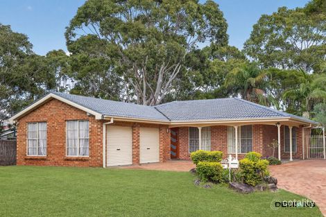 8 Fernleaf Ct, Wattle Grove, NSW 2173