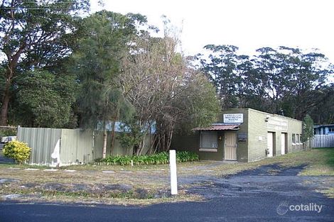 4 Coolarn Ave, Point Clare, NSW 2250