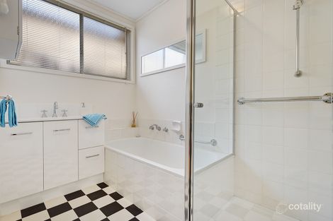 Property photo of 1/94 Mahoneys Road Forest Hill VIC 3131