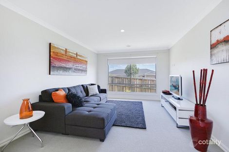 Property photo of 18 Sunningdale Road Doreen VIC 3754