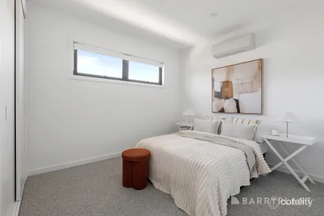 Property photo of 1/1 Willoughby Street Reservoir VIC 3073