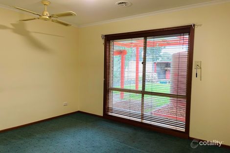 Property photo of 52 Chris Court Hillside VIC 3037