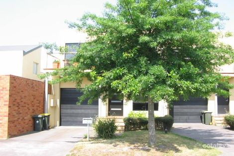 15 Kingfisher Gdns, Brunswick East, VIC 3057