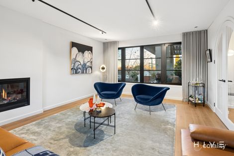 Property photo of 33 Arthur Circle Griffith ACT 2603