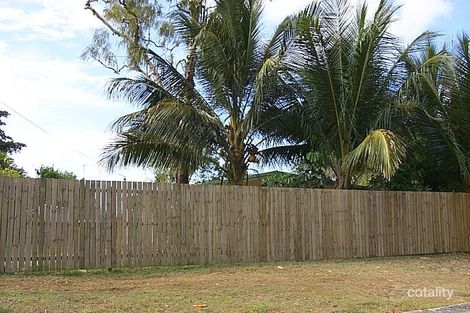 4 Salwood Cl, Holloways Beach, QLD 4878