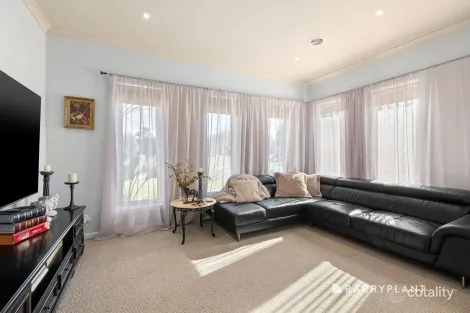 Property photo of 16 Chamonix Parade South Morang VIC 3752