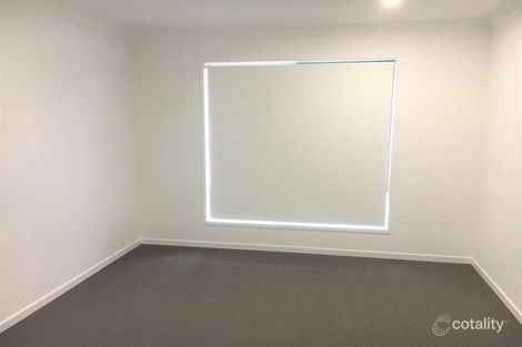 Property photo of 9 Skelbrook Road Park Ridge QLD 4125