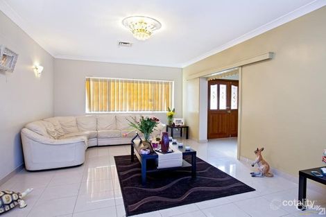 Property photo of 7 Webber Place Prairiewood NSW 2176