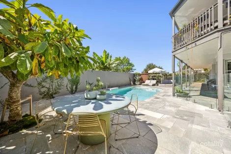 1 PEREGIAN ESP, PEREGIAN BEACH, QLD 4573