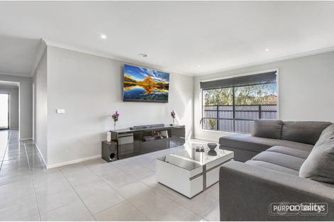 Property photo of 28 Bounty Way Berwick VIC 3806