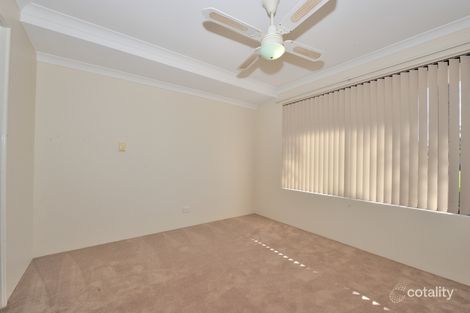 Property photo of 15 La Grange Place Meadow Springs WA 6210