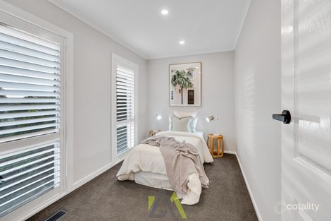 Property photo of 2 Maretimo Court Frankston South VIC 3199