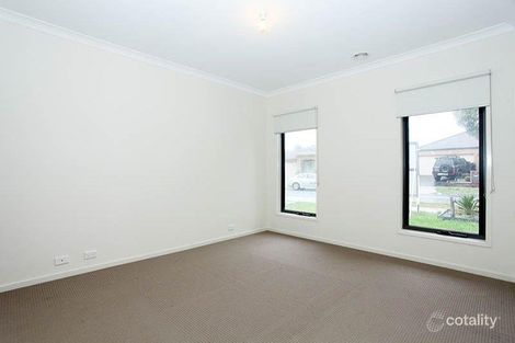 Property photo of 5 Pluto Grove Mernda VIC 3754