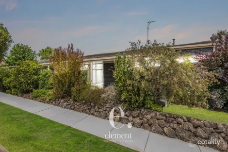 17 Moruya Dr, Grovedale, VIC 3216