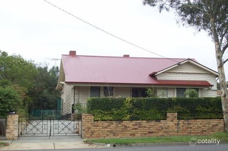 Property photo of 41 Boldrewood Parade Reservoir VIC 3073