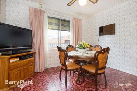 Property photo of 32 Hillcrest Grove Springvale VIC 3171