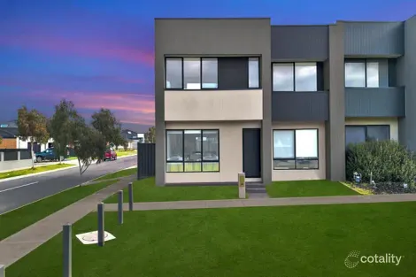Property photo of 1 Winds Walk Greenvale VIC 3059