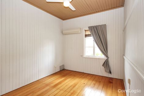 Property photo of 32 Waterworks Road Brassall QLD 4305