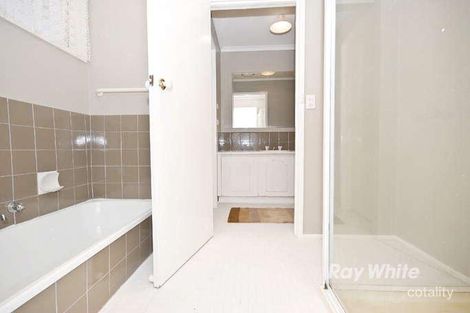 Property photo of 58 Mowbray Drive Wantirna South VIC 3152