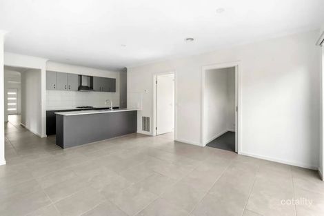 Property photo of 14 Wreath Drive Tarneit VIC 3029