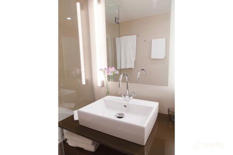 Property photo of 11 Oreti Court Garfield VIC 3814