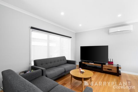 Property photo of 2/29 Bangerang Avenue Sunshine North VIC 3020