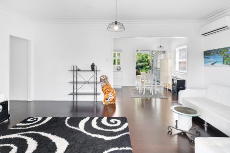 Property photo of 30 Harris Street Labrador QLD 4215