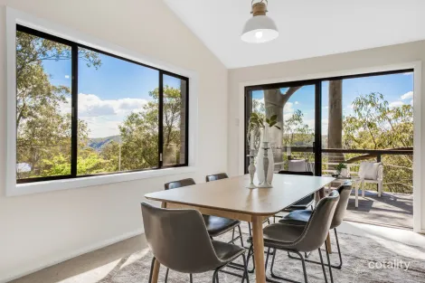 Property photo of 9 Lansdowne Close Hornsby Heights NSW 2077