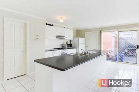 Property photo of 7 Robusta Avenue Cranbourne VIC 3977