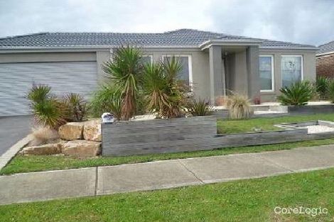 Property photo of 7 Robusta Avenue Cranbourne VIC 3977