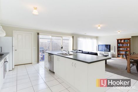 Property photo of 7 Robusta Avenue Cranbourne VIC 3977