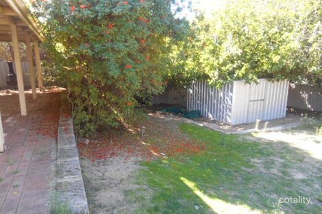 Property photo of 3 Fairlawn Gardens Heathridge WA 6027