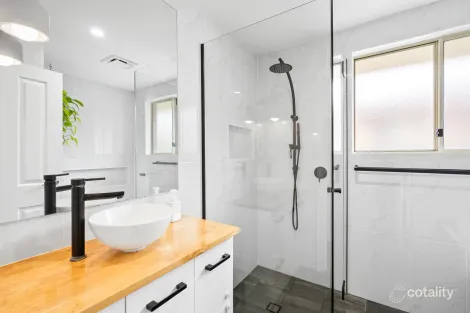 Property photo of 1/11 Eric Close Narara NSW 2250