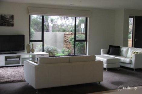 Property photo of 2 The Waterfront Bonbeach VIC 3196