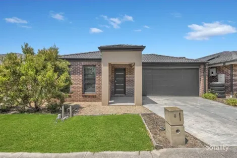 8 Aminya Dr, Clyde North, VIC 3978
