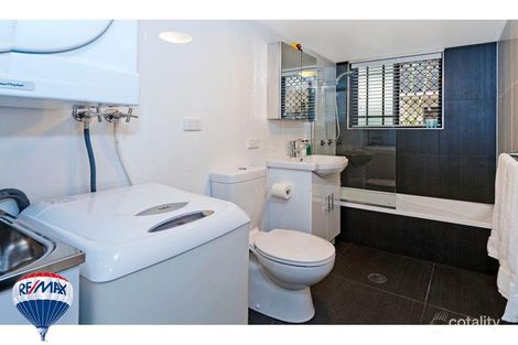 Property photo of 2/20 Terrace Street Spring Hill QLD 4000