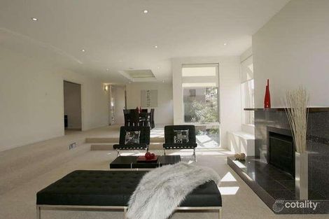 Property photo of 23 Roslyn Street Brighton VIC 3186