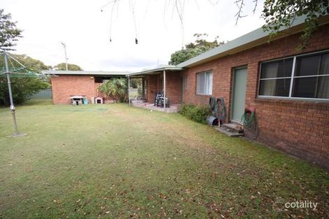3 Cape St, Tuncurry, NSW 2428