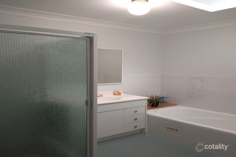 Property photo of 1/1 Merro Close Lake Haven NSW 2263