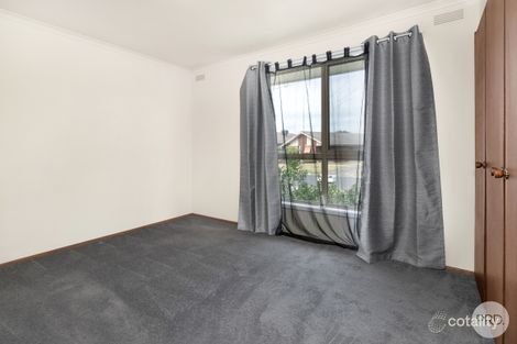 Property photo of 1/22 Marie Crescent Wendouree VIC 3355