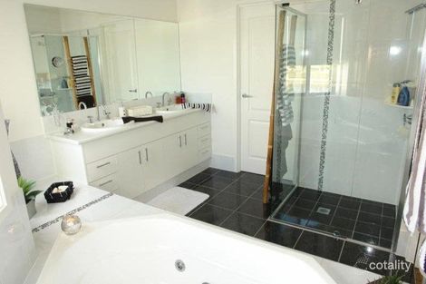 Property photo of 39 Compass Drive Biggera Waters QLD 4216