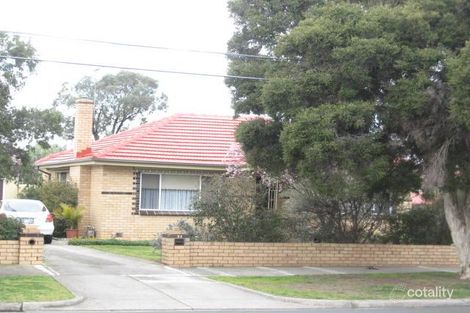 30 Mcfadzean Ave, Reservoir, VIC 3073