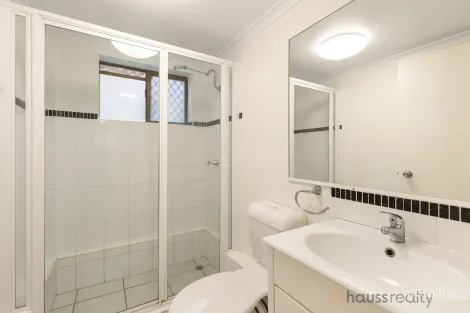 Property photo of 1/79 Macquarie Street St Lucia QLD 4067