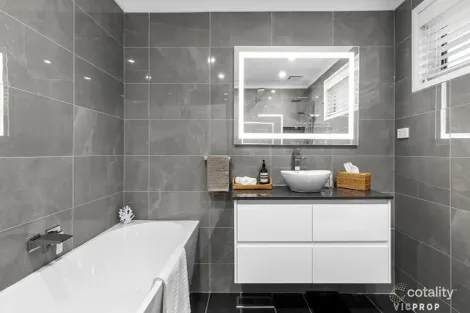 Property photo of 21 Beaumont Crescent Lalor VIC 3075