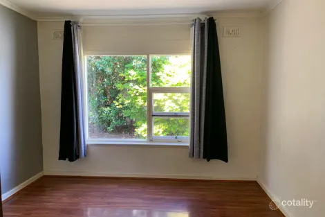 Property photo of 10 Helen Terrace Valley View SA 5093